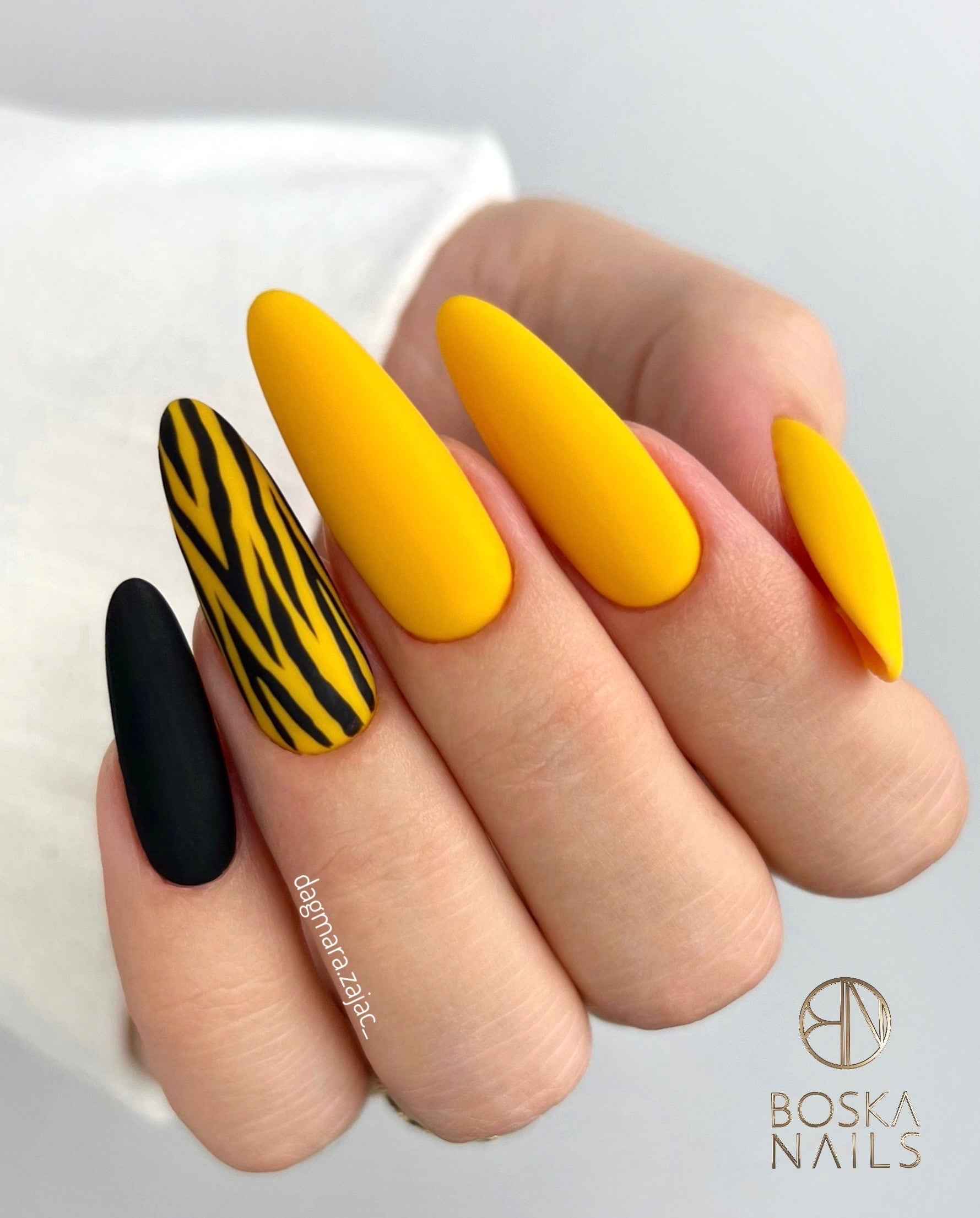 Verniz Semi-Permanente Lenço Amarelo Nº337 - 6ml