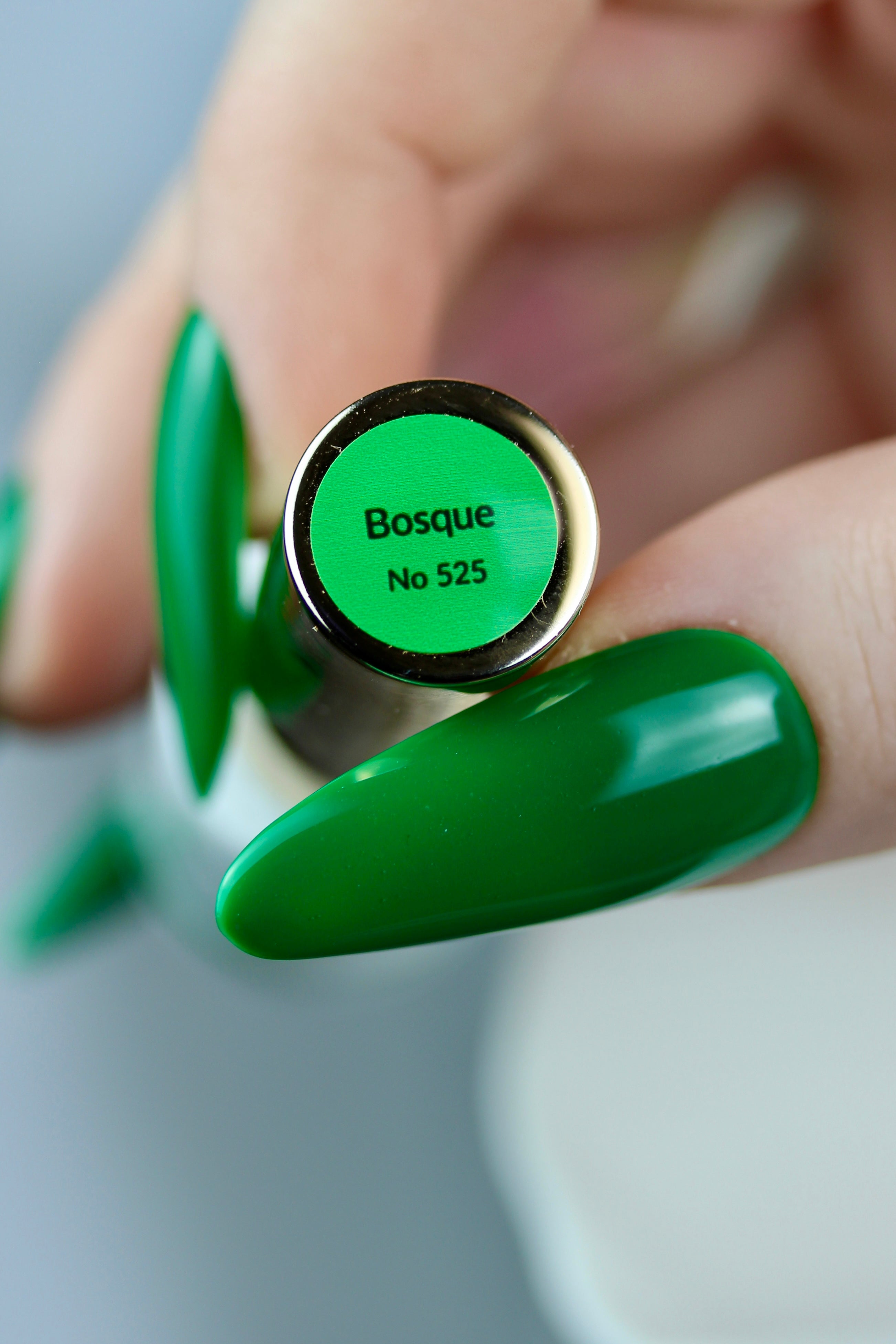 Esmalte semipermanente Forest Nº525 - 6ml