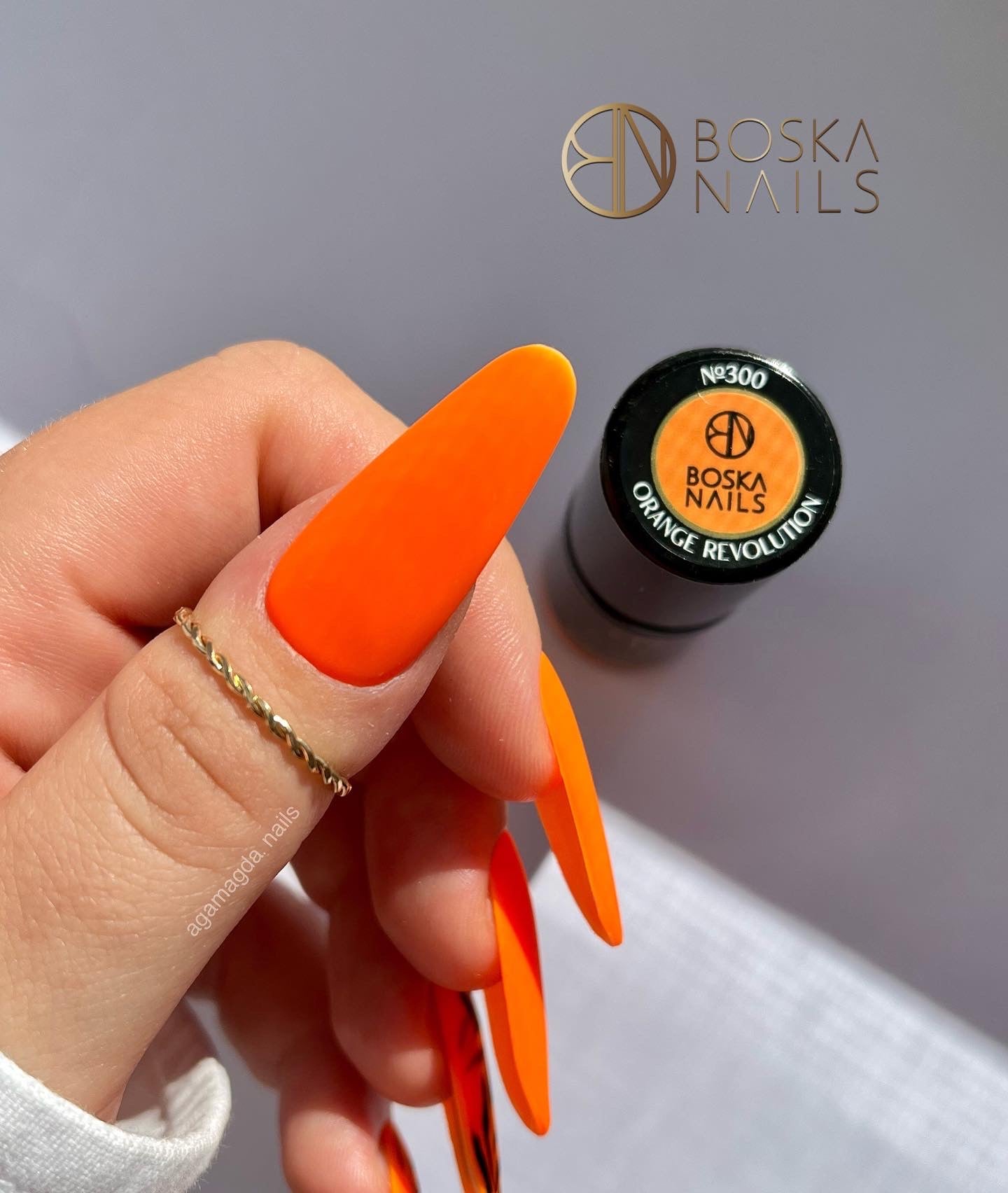 Verniz Semi-Permanente Orange Revolution Nº300 - 6ml